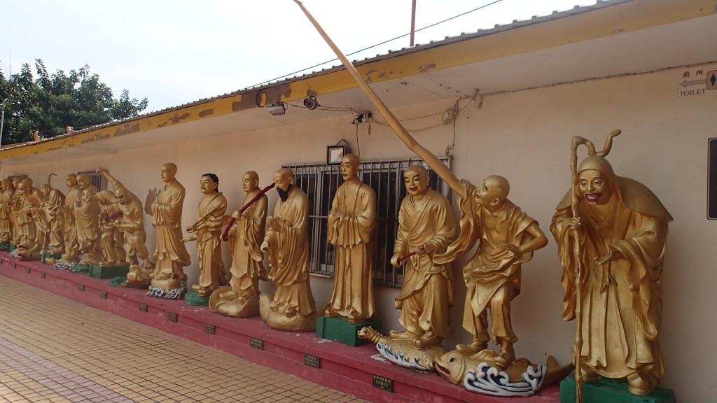 Statues showing various miracles