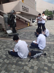 Students sketching at the Ju Ming exhibition in May.
