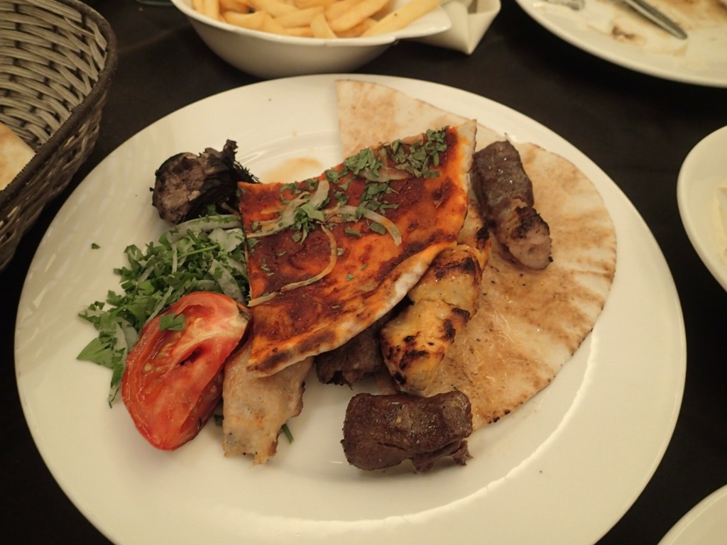 Grilled lamb and pitta